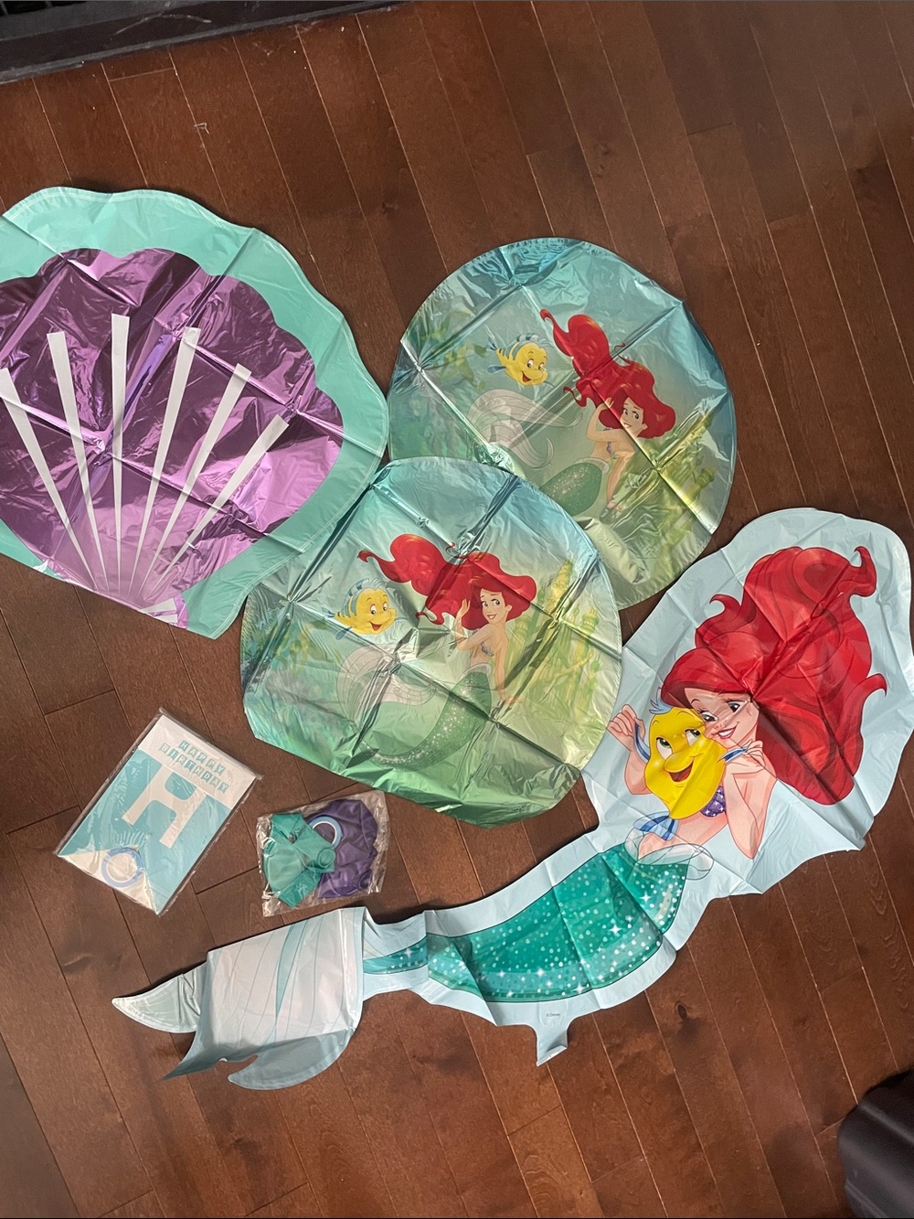 The Little Mermaid Ariel Mylar Balloon Party Set - Red & Teal